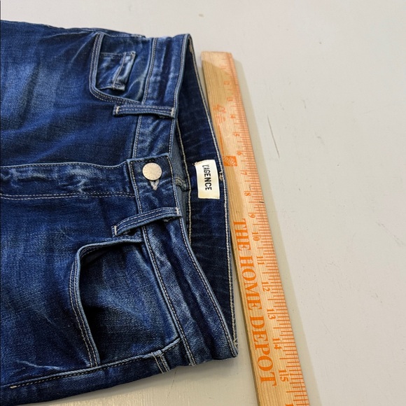 L' Agence Kendra Cropped Flare Jean - Lavelle Size 28 - Picture 5 of 11